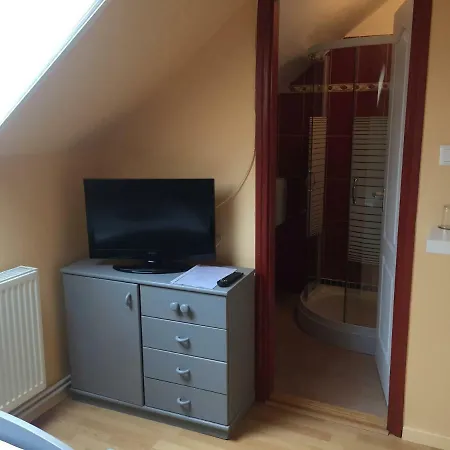 Gyongy Panzio Guest house
